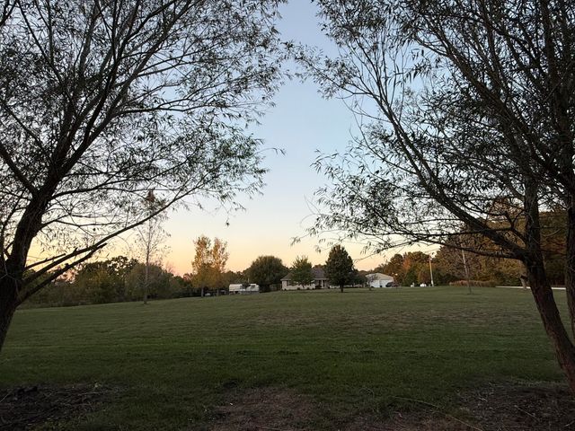 5695 S 182nd Road, Brighton, MO 65617