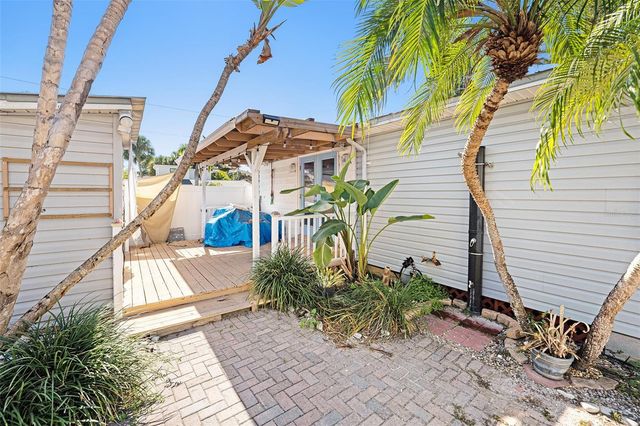 125 95TH AVENUE, Treasure Island, FL 33706