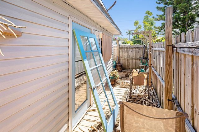 125 95TH AVENUE, Treasure Island, FL 33706