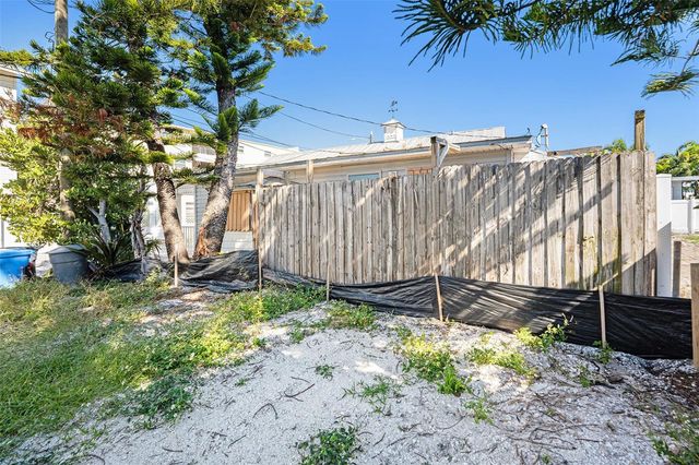 125 95TH AVENUE, Treasure Island, FL 33706