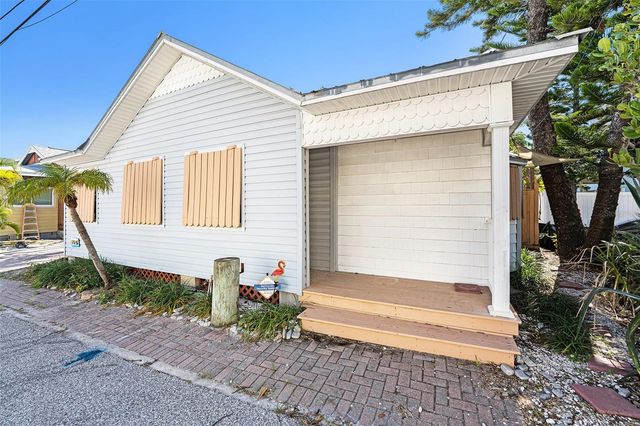 125 95TH AVENUE, Treasure Island, FL 33706