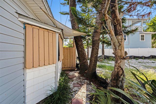 125 95TH AVENUE, Treasure Island, FL 33706