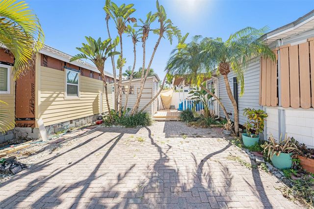 125 95TH AVENUE, Treasure Island, FL 33706