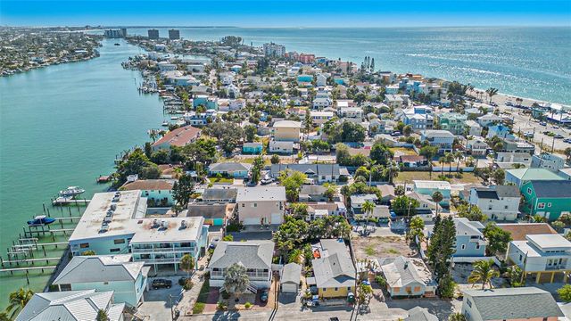 125 95TH AVENUE, Treasure Island, FL 33706