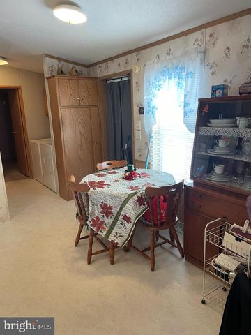 31 JERE RD, Gordonville, PA 17529