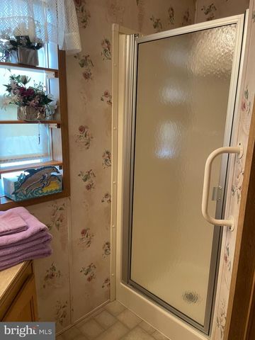 31 JERE RD, Gordonville, PA 17529