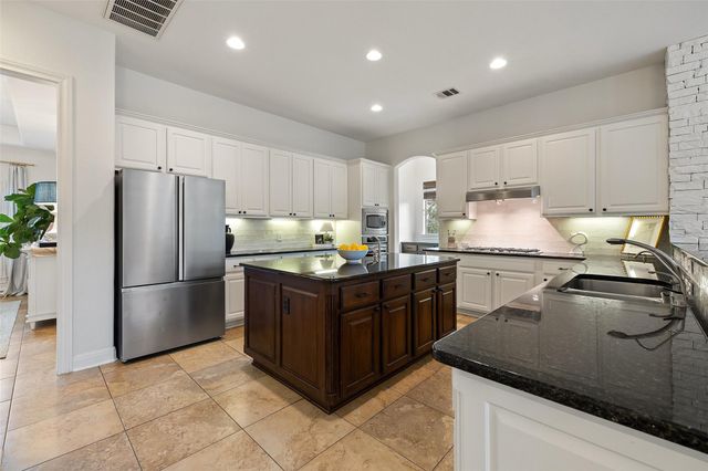 15713 Spillman Ranch LOOP, Austin, TX 78738