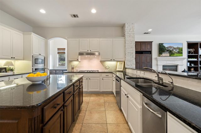 15713 Spillman Ranch LOOP, Austin, TX 78738