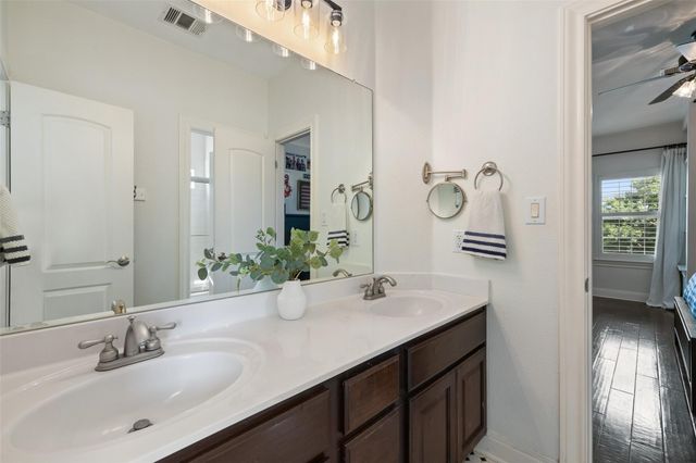 15713 Spillman Ranch LOOP, Austin, TX 78738