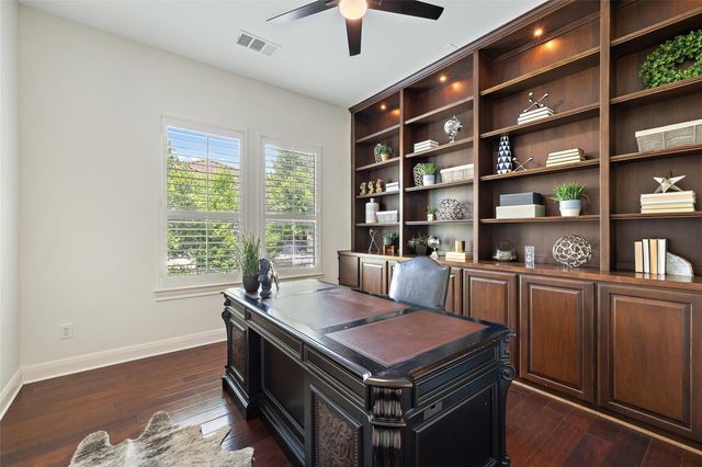 15713 Spillman Ranch LOOP, Austin, TX 78738