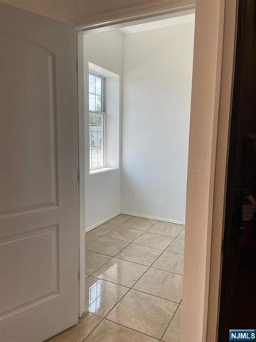 1217 Teaneck Road, Teaneck, NJ 07666