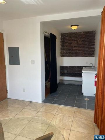 1217 Teaneck Road, Teaneck, NJ 07666