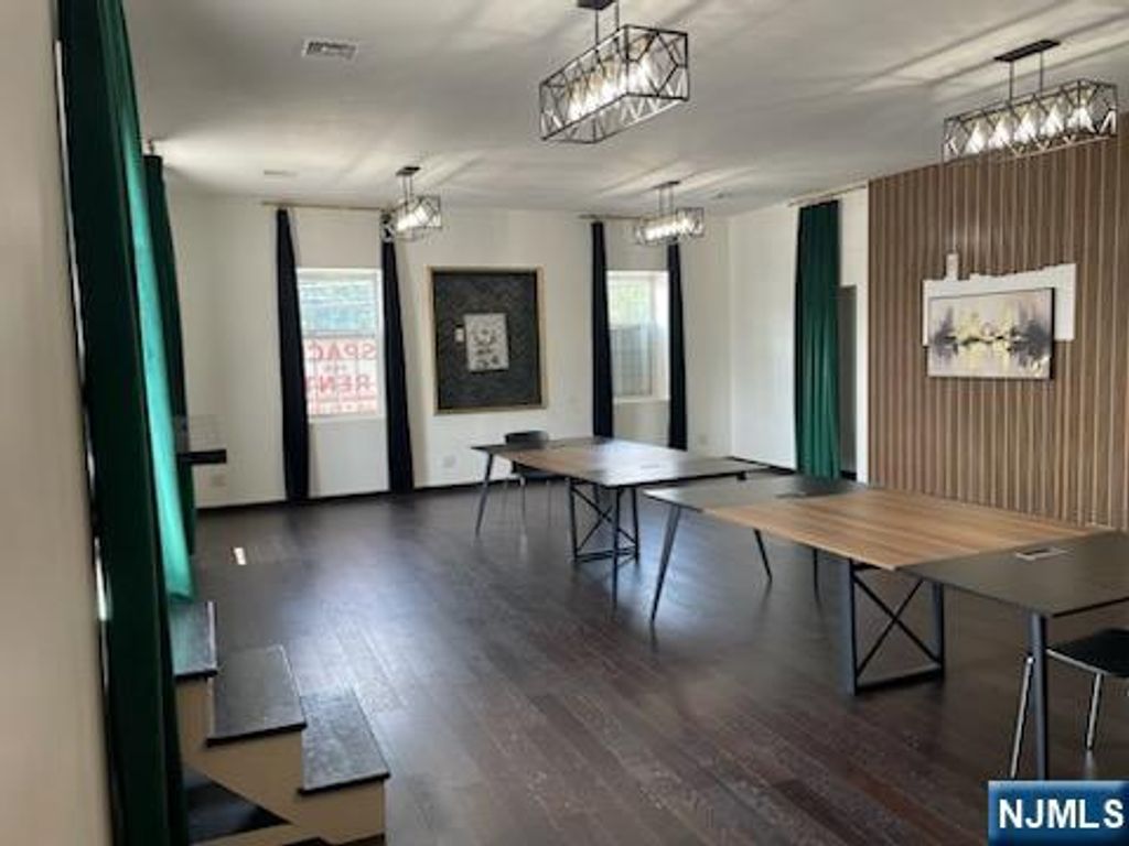 1217 Teaneck Road, Teaneck, NJ 07666