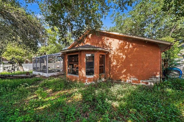 627 CRYSTAL DR, Palm Harbor, FL 34683
