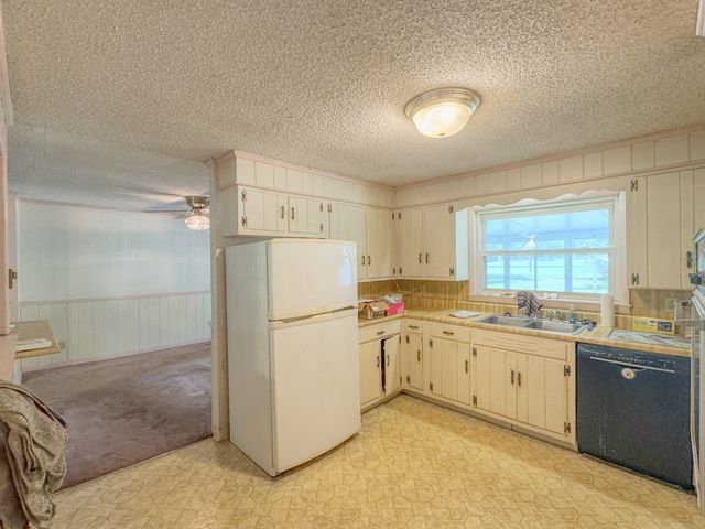 3025 Old Highway 31, E, Westmoreland, TN 37186