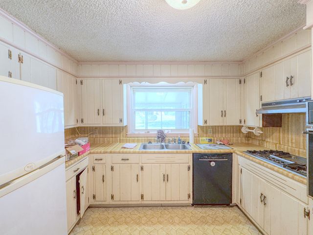 3025 Old Highway 31, E, Westmoreland, TN 37186