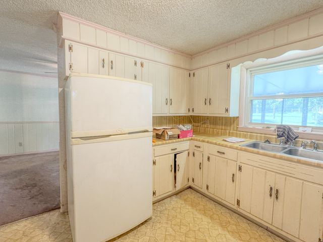 3025 Old Highway 31, E, Westmoreland, TN 37186