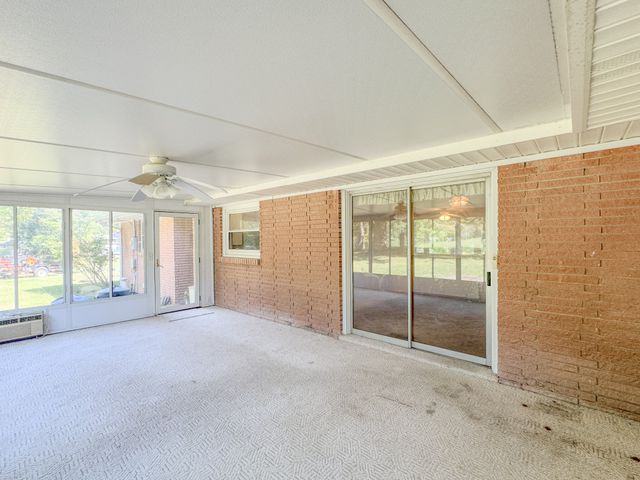 3025 Old Highway 31, E, Westmoreland, TN 37186
