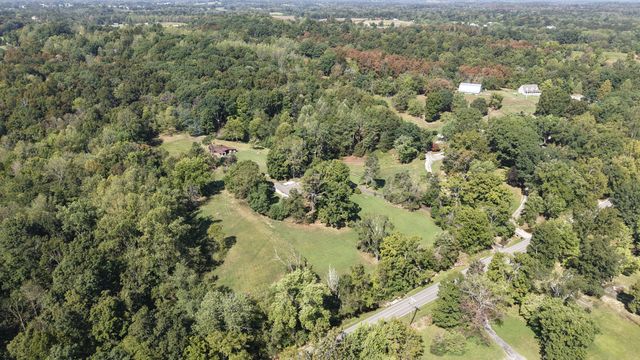 3025 Old Highway 31, E, Westmoreland, TN 37186