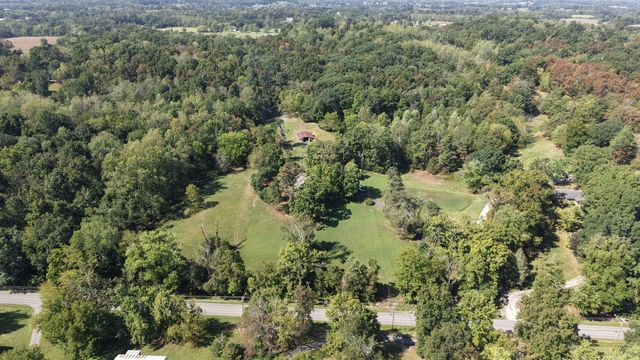 3025 Old Highway 31, E, Westmoreland, TN 37186