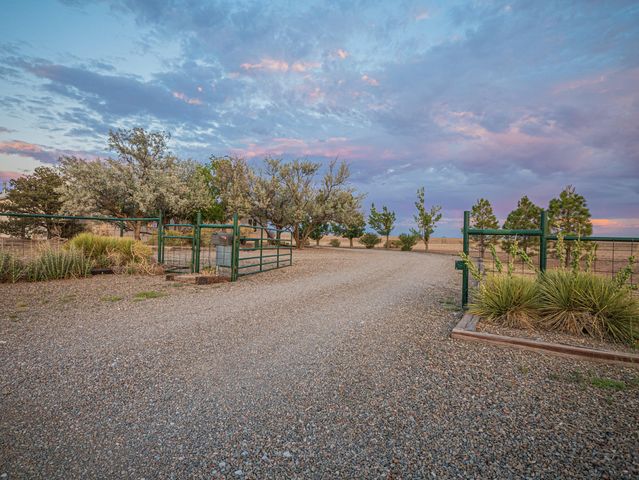 3660 Nm 41, Stanley, NM 87056