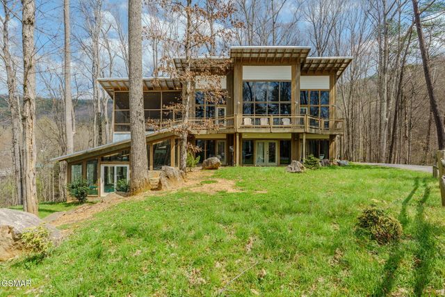 3721 Clabo Mountain Lane, Sevierville, TN 37862