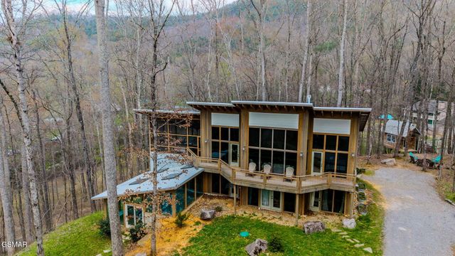 3721 Clabo Mountain Lane, Sevierville, TN 37862