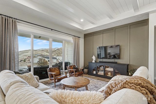 18357 N Burnt Car Way, Boise, ID 83714