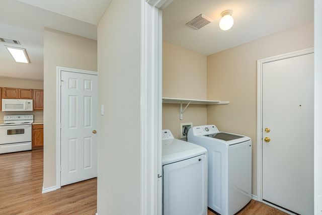 210 Carol Ave, Leander, TX 78641