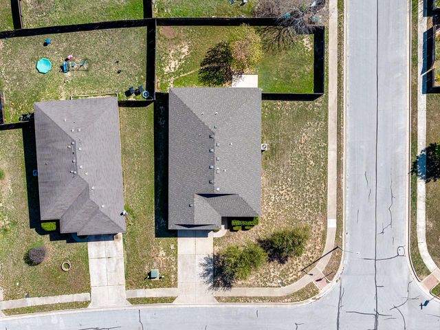 210 Carol Ave, Leander, TX 78641