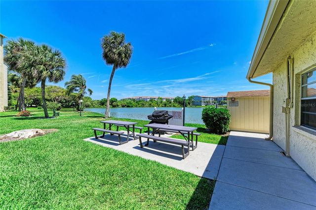3531 LAKE BAYSHORE DRIVE J106, Bradenton, FL 34205