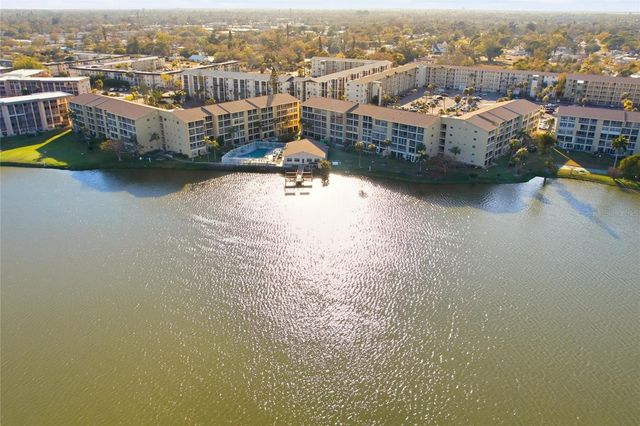 3531 LAKE BAYSHORE DRIVE J106, Bradenton, FL 34205