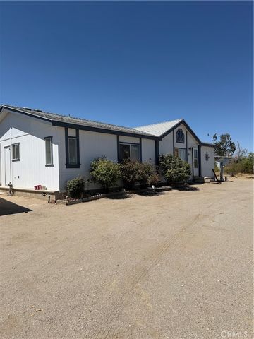 4821 Blue Grass, Phelan, CA 92371
