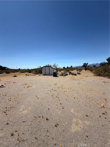 4821 Blue Grass, Phelan, CA 92371