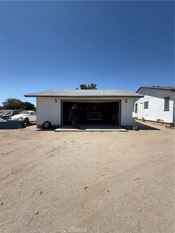 4821 Blue Grass, Phelan, CA 92371