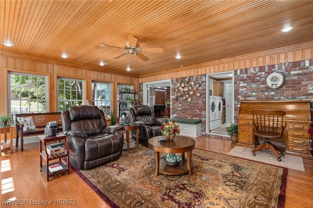 615 Azure Hills Drive, Van Buren, AR 72956