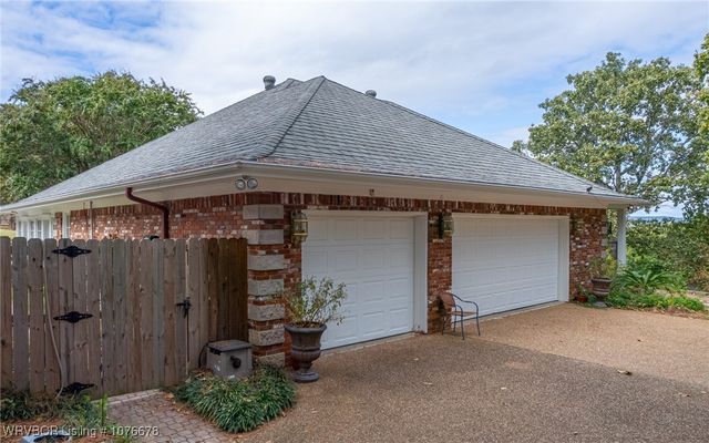 615 Azure Hills Drive, Van Buren, AR 72956