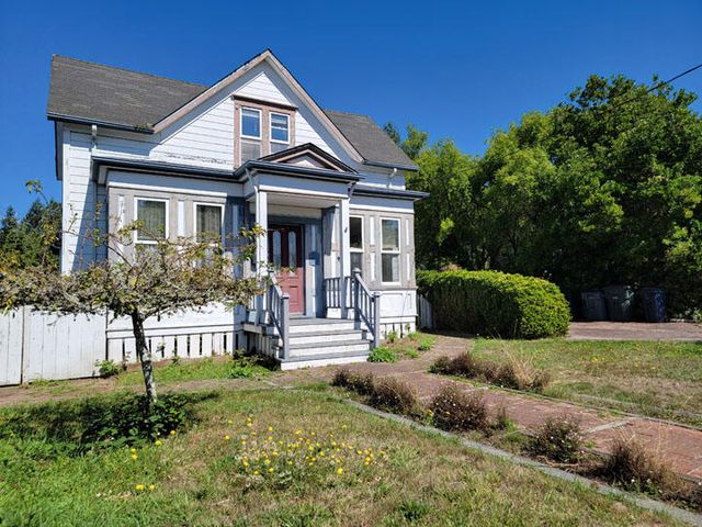 120 & 120a 13th Street, Arcata, CA 95521