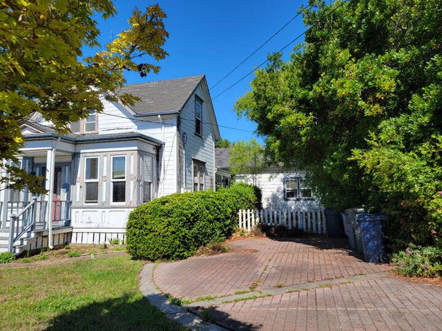 120 & 120a 13th Street, Arcata, CA 95521