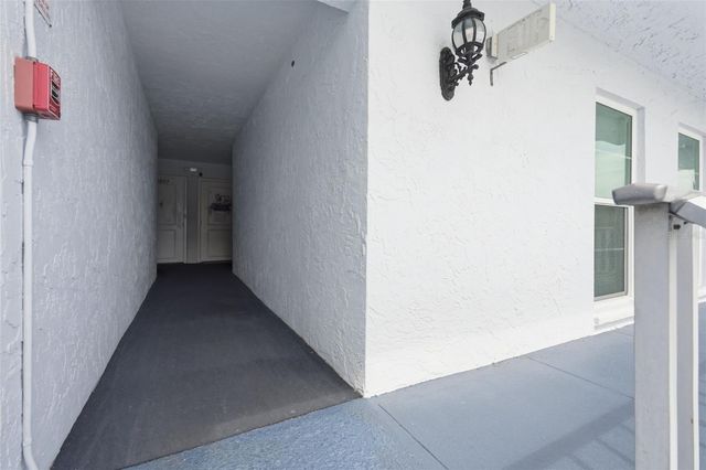 225 COUNTRY CLUB DRIVE C332, Largo, FL 33771