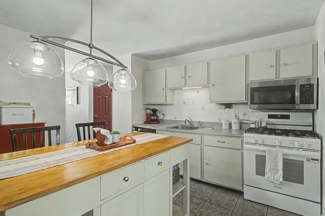 47 Chelsea Road, Essex, VT 05452