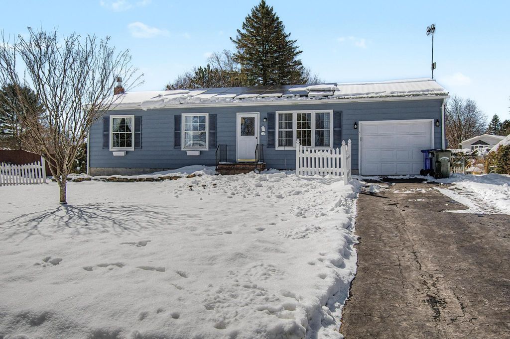 47 Chelsea Road, Essex, VT 05452