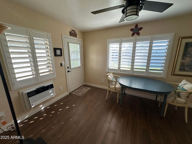 4328 E CAPRI Avenue 180, Mesa, AZ 85206
