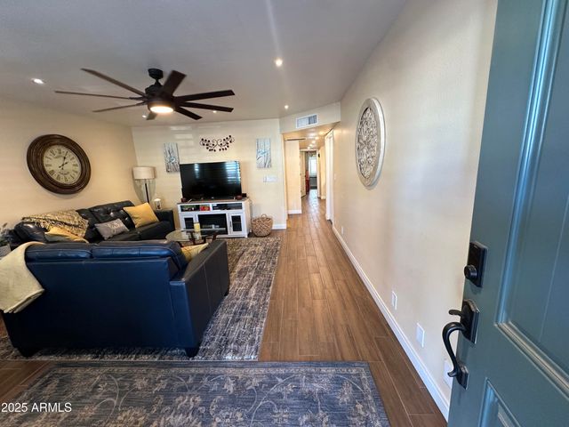 4328 E CAPRI Avenue 180, Mesa, AZ 85206