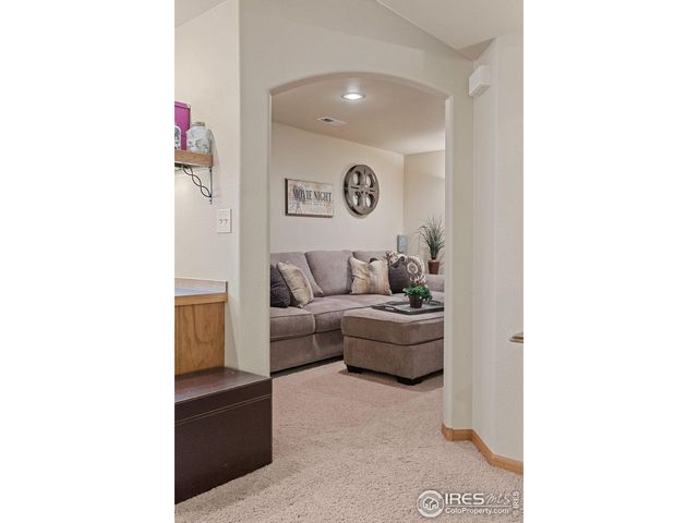 1220 Crabapple Dr, Loveland, CO 80538