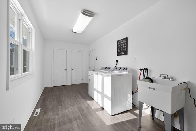 1721 COUNTRY CLUB DR, Cherry Hill, NJ 08003