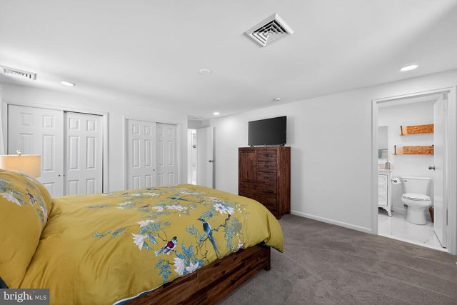 1721 COUNTRY CLUB DR, Cherry Hill, NJ 08003