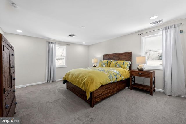 1721 COUNTRY CLUB DR, Cherry Hill, NJ 08003