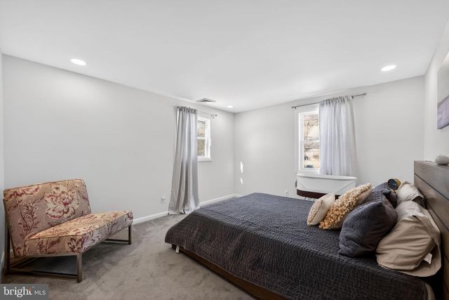 1721 COUNTRY CLUB DR, Cherry Hill, NJ 08003