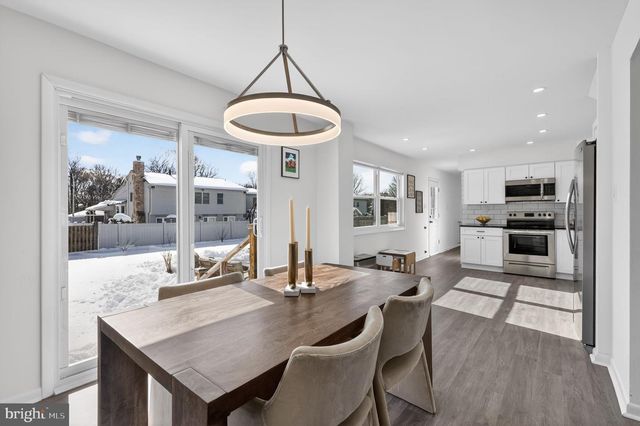 1721 COUNTRY CLUB DR, Cherry Hill, NJ 08003